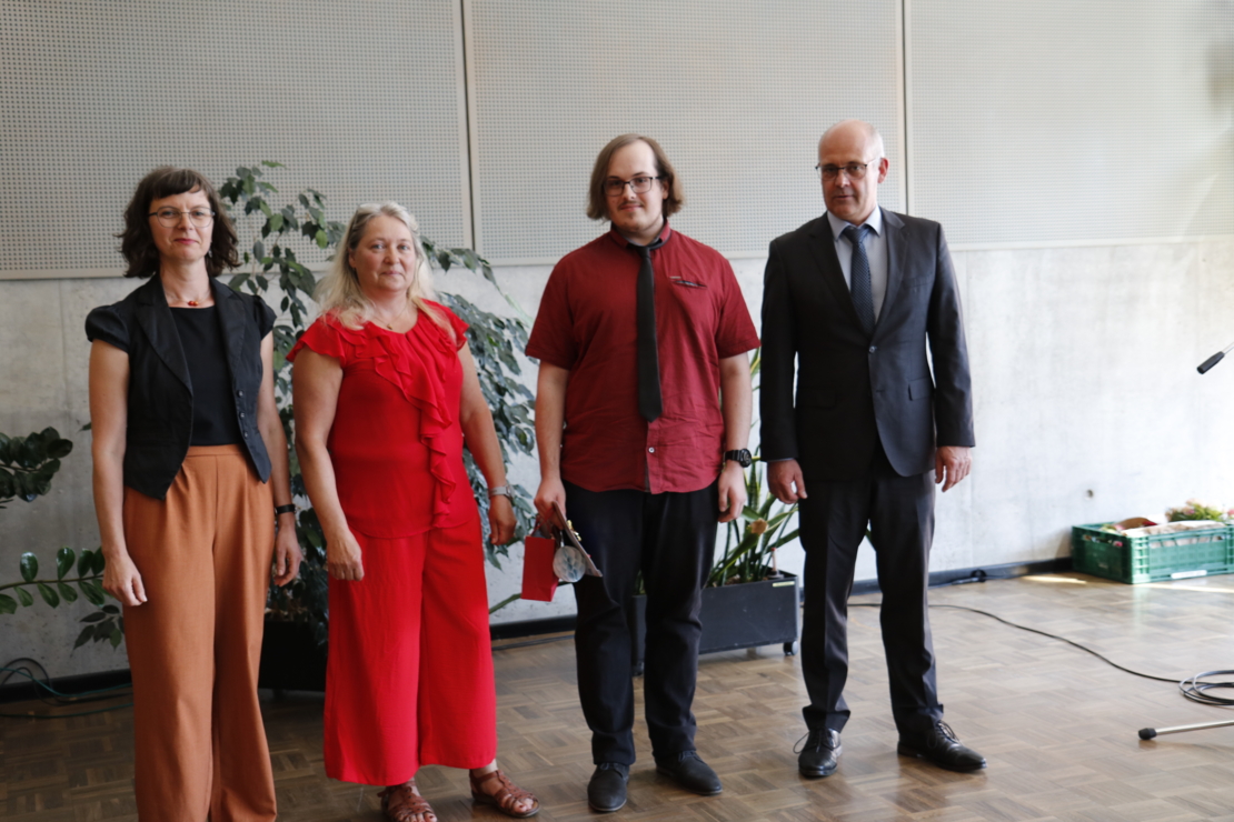 Zeugnisübergabe_FOS_2024_02